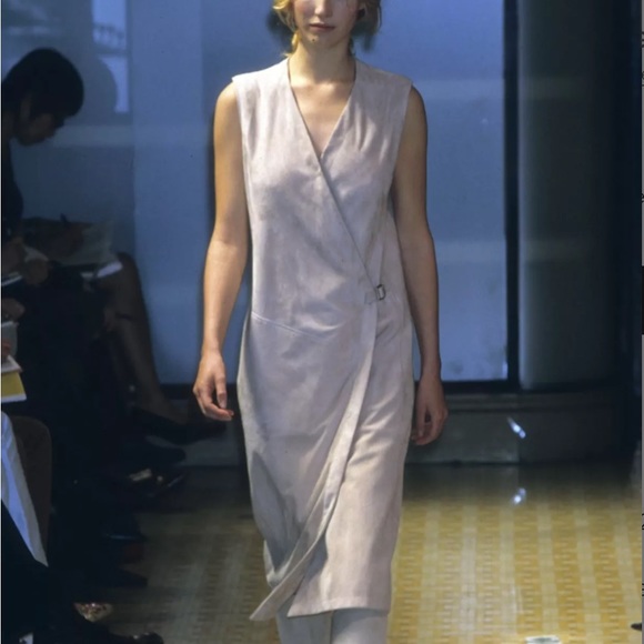 Hermès Red Linen Wrap Dress by Martin Margiela, Spring 2002 Runway Collection - Picture 4 of 7
